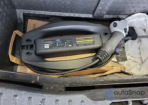 2017 Ford Focus Bev z USA, uszkodzony, nr VIN 1FADP3R46HL239525